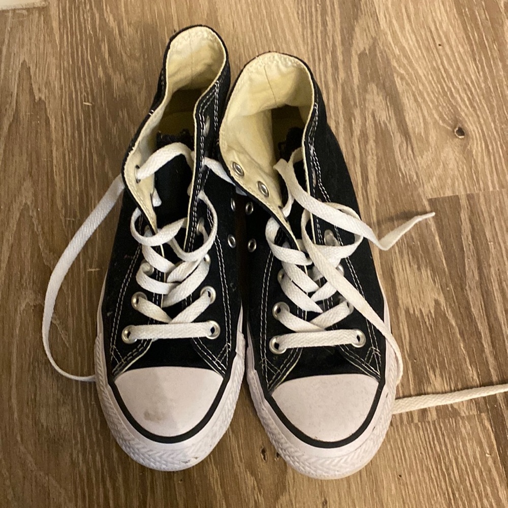 Black converse size 6